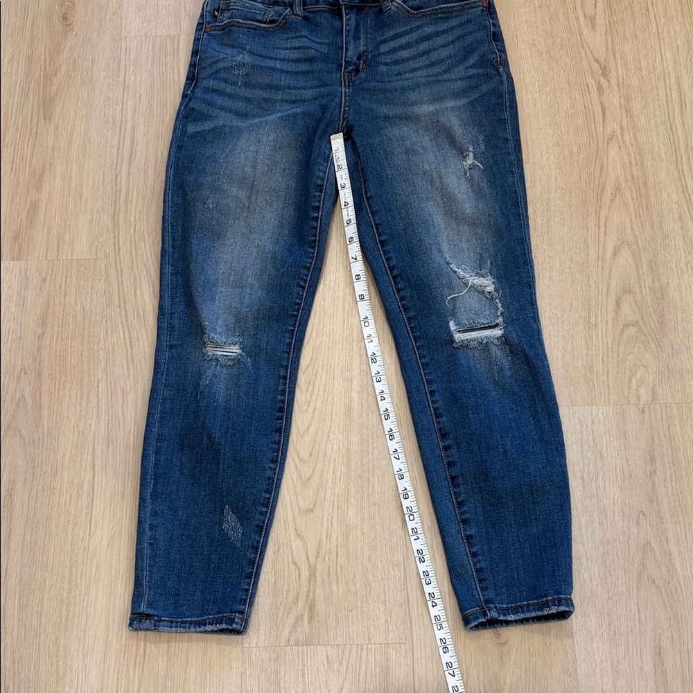 Judy Blue size 30 Classic Women's Distressed Blue Jeans - Picture 2 of 7